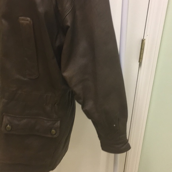 Vintage leather hooded quarter length jacket. - Picture 5 of 8